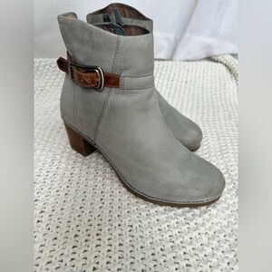 Dansko Hartley Ankle Booties